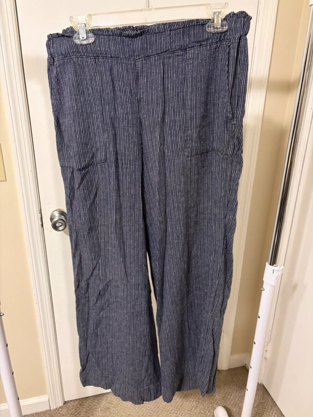 Time and Tru Linen Pants
